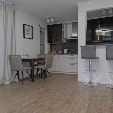 Ruhige Ferienwohnung Mitten In ヴィースバーデン エクステリア 写真