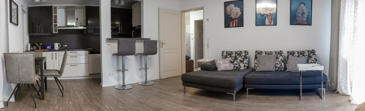 Ruhige Ferienwohnung Mitten In ヴィースバーデン エクステリア 写真
